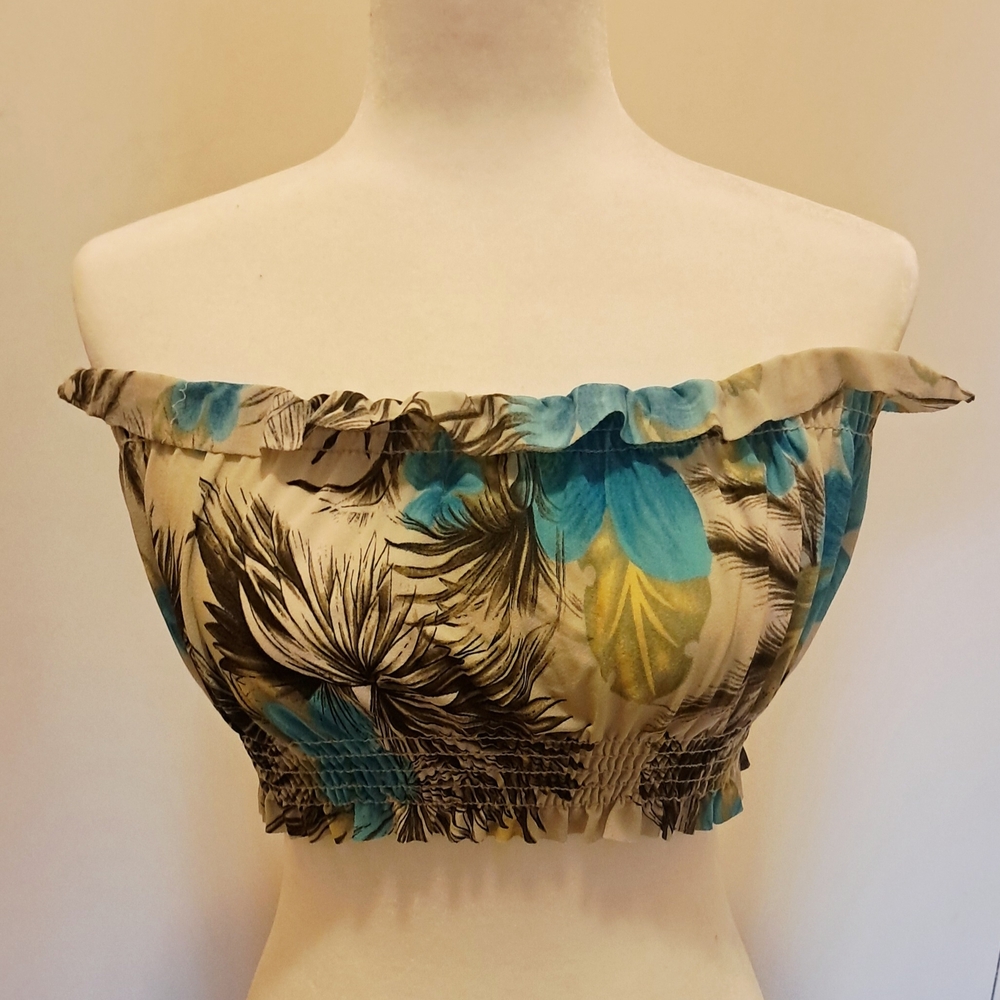 Body Central Size Medium Tropical Off-Shoulder Crop Top - Blue and Beige